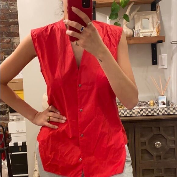 Helmut Lang Red Asymmetrical Sleeveless Buttondown - Picture 2 of 4